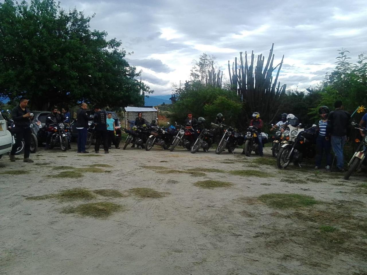 Alojamiento Casa De Campo Los Cactus Villavieja Esterno foto